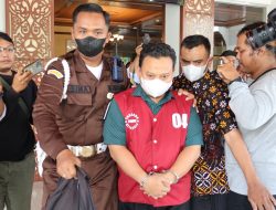 Terima Gratifikasi 140 Juta, Jogoboyo Caturtunggal Ditahan Kejati DIY