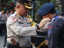 Polda Metro Jaya Berikan Penghargaan Kepada Personel Satbrimobda Polda Metro Jaya Yang Berprestasi