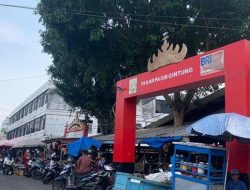 Pedagang Kaki Lima Pasir Gintung Lampung berkomitmen menjaga stabilitas ekonomi menjelang Pemilu 2024