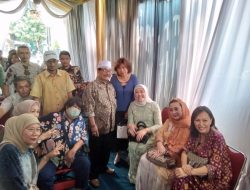 Sarahwati Soebrata Caleg DPRD Tangsel dari Partai Demokrat Dapil 1 Hadiri Khitanan Cicit H. Bolot