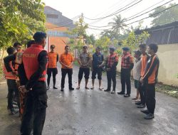 Team Sat Batalyon C Pelopor Sat Brimob Polda Metro Jaya berhasil Mengevakuasi Dua Bocah yang Tenggelam di Perum Puri Kartika
