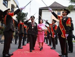 Kapolda DIY, Serahkan Piagam Penghargaan Kepada 22 Anggota Polri dan 3 ANS