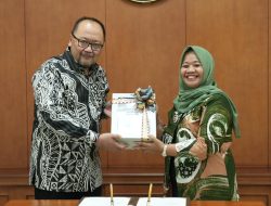 Serahkan Laporan Keuangan TA 2023, Pemkab Sleman Berkomitmen Untuk Mematuhi Undang – Undang.
