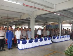 Jaga Kedekatan dengan Masyarakat Jelang Pemilu, Dirpolairud Polda Metro Jaya Ingatkan Jajarannya Humanis Terhadap Warga Pesisir