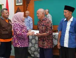 Korban Angin Kencang dan Kebakaran, Menerima Bantuan dari Pemerintah Sleman.