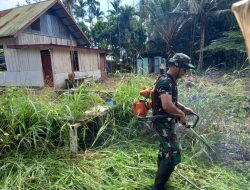 Satgas Pamtas RI-PNG Yonif 122/TS Gelar Karya Bhakti Bersama Masyarakat Bersihkan Gereja