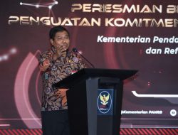 Sekjen Kemendagri Dorong Seluruh Daerah Sukseskan SPBE dan MPP