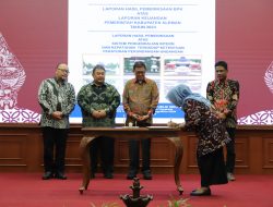 Pertahankan Gelar WTP 13 Kali Berturut – turut, Pemkab Sleman Terima Laporan Hasil Pemeriksaan