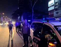 Berikan Rasa Aman dan Nyaman Kepada Masyarakat, Polsek Kelapa dua Lakukan Patroli Mobile Antisipasi Kejahatan Malam Hari