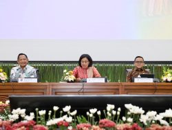 Mendagri Imbau Kepala Daerah Percepat Regulasi Terkait THR dan Gaji ke-13