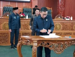 Penyampaian Rangkaian LKPJ Dalam Rapat Paripurna DPRD Kota Depok