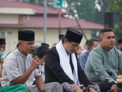 Danyonif 403/WP Melaksanakan Sholat Idul Fitri 1445 H, Bersama Anak Yatim Piatu