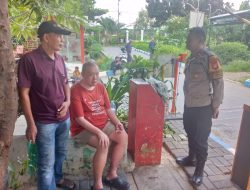 Bhabinkamtibmas Kota Bambu Selatan Tanggap dan Sigap Tangani Kasus Tersesatnya Warga dengan Retardasi Mental