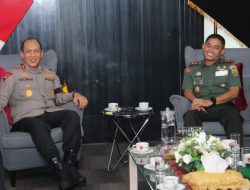 Kapolda Irjen Pol A.Racmad Wibowo .Sik.Bersama Pejabat Polda Silaturahmi Kepada PangdamII/ Sriwijaya yang Baru di Lantik.