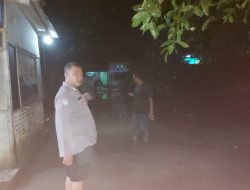 Bhabinkamtibmas Monitoring Genangan Air, Ganggu Aktivitas Warga di Desa Legok