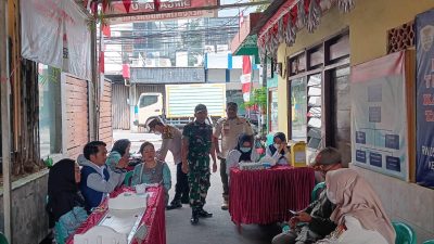 Babinsa Serka Rudiyanto Komsos Bersama Ibu-ibu Kader Posyandu di Wilayah