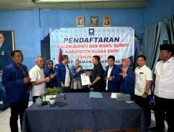 HJ LIdyaWati Cik Ujang Kembalikan Formulir Bakal Calon Bupati DPD Partai PAN Kabupaten Muara Enim
