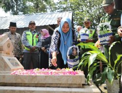 Menjelang Hari Jadi ke – 108 Kabupaten Sleman, Bupati dan Wakil Bupati Sleman Ziarah ke Makam Mantan Bupati Sleman