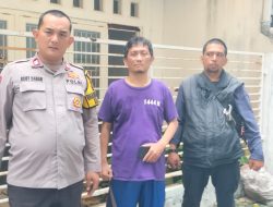 Bhabinkamtibmas Kelurahan Menteng Aiptu Robi Danan Memberikan Himbauan Kepada Rudi Ketua RW 06
