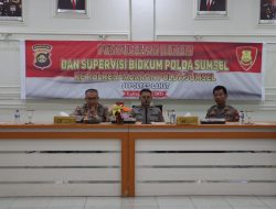 Team Polda Sumatera-Selatan Berikan Peyuluhan Hukum Terkait Debt Colector yang Marak terjadi .