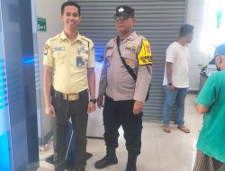 Bhabinkamtibmas Kelurahan Johar Baru Ingatkan Satpam Agar Mewaspadainya Pelaku Pengganjal Mesin ATM