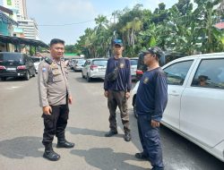 Bhabinkamtibmas Kelurahan Kebon Kacang Himbau Satpam di Rusun Kebon Kacang