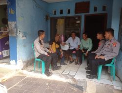 Wakapolsek Cempaka Putih Curhat Bareng Bersama Warga
