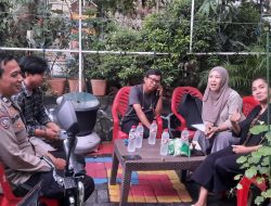 Bhabinkamtibmas Kebon Melati Nongkrong Bareng Tokoh Masyarakat/Ketua RT 06 RW 06 Dan Warga