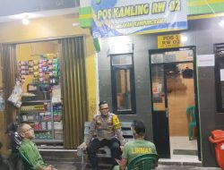 Sentuh Poskamling Bhabinkamtibmas Kampung Rawa Himbauan kepada Petugas Kamling.