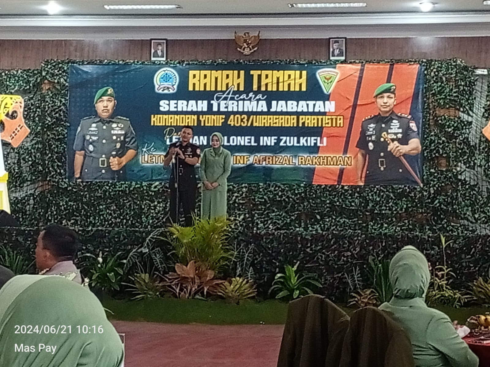 Yosh Madonnaning porno suratlari