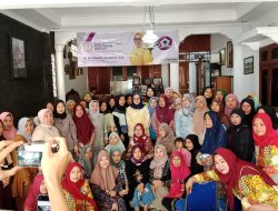 Sri Rahayu  Sosialisasikan Perlindungan Anak di Karawang kulon