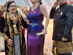 Dihadiri Artis, Kerabat, Tim Dokter, Pernikahan Putra Boss Queen Klinik Bedah Plastik Sunter Berlangsung Meriah