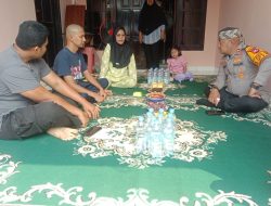 Berikan Doa Cepat Sembuh,Kapolres Serang Jenguk 2 Anggota Yang Sakit