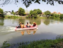Polsek Kotabaru bersama Tim SAR Gabungan Terus Lakukan Pencarian Korban Tenggelam di Irigasi BTT 13
