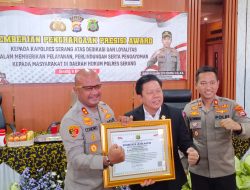 Melalui Program Ngariung Iman Ngariung Aman,Kapolres Serang Terima Penghargaan Presisi Award dari LEMKAPI