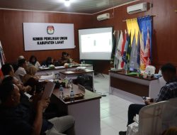 Polres. Lahat Laksanakan Pengamanan Di Komisi Pemilihan Umum Kabupaten Lahat Rapat Pleno Pembacaaan Putusan Majelis Konstitusi Calon Legeslatif DPRD Lahat