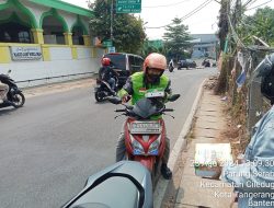 Pengurus FWJI Tangkot Banten Terus Konsisten Berbagi nasi kotak Di Jumat Berkah.