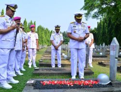 Jelang HUT Ke-79 TNI AL, Kasal Pimpin Ziarah Ke Tamam Makam Pahlawan Nasional