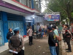 Kapolsek Pasar Kemis Salurkan Bantuan Sosial untuk Lansia di Desa Sukaharja