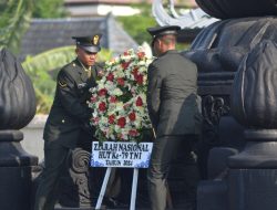 Prajurit Yonif 403/ WP Ikuti Ziarah Nasional di Makam Pahlawan Kusuma Negara