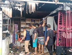 Kebakaran di Cipayung, Warga Sigap Padamkan Api, Pemilik Usaha Londry Alami Luka Bakar