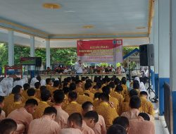 Mendukung Kota Lahat Layak Anak, YLKI Gelar Sosialisasi di SMAN 2 Lahat