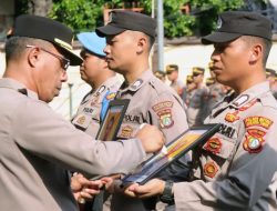 Kapolres Metro Jakarta Timur Pimpin Upacara Pemberhentian Tidak Dengan Hormat 2 Personil Polri