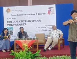 Dr.Haryadi Baskoro, Luncurkan Buku Tentang Keistimewaan Yogyakarta