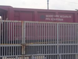 PPKK Kemayoran Menyegel Pintu Gerbang Tempat Berlangsungnya Bazzar UMKM & Aksi Sosial di Wisma Atlet Kemayoran.