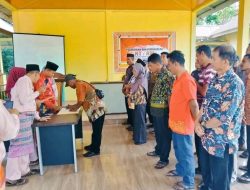 Pj Kades Kembung Baru Lantik RW dan RT Periode 2025-2029 serta Gelar Pembekalan