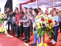 Tingkatkan Kesejahteraan Masyarakat, Kapolri Resmikan Pengerasan Jalan dan Saluran Irigasi
