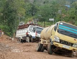 Jalan Semadin Ella Hilir Rusak Parah Diminta Perhatian Pemerintah Daerah maupun Pusat