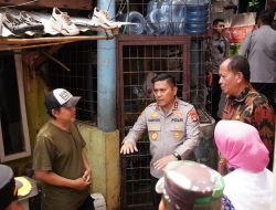 Kapolda Metro Jaya Tinjau Pengungsian Warga Terdampak Banjir di Pancoran