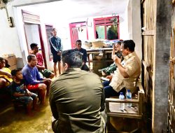 Tinjau Korban Banjir di Bekasi, Presiden Prabowo Buka Puasa Bersama Warga